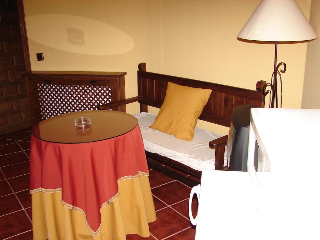 La Boticaria Casa Rural Apartamento Descargamaria Phòng bức ảnh