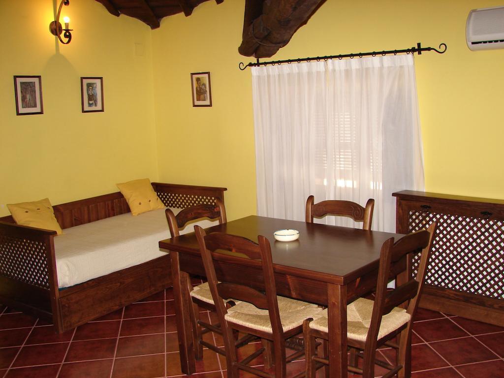 La Boticaria Casa Rural Apartamento Descargamaria Phòng bức ảnh